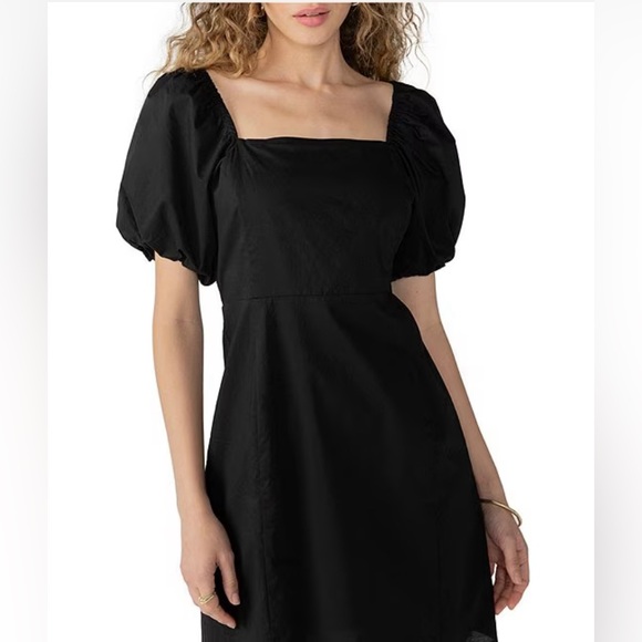 Sanctuary Dresses & Skirts - NWT Sanctuary Resort Poplin Square Neck Short Puffed Sleeve Mini Shift Dress